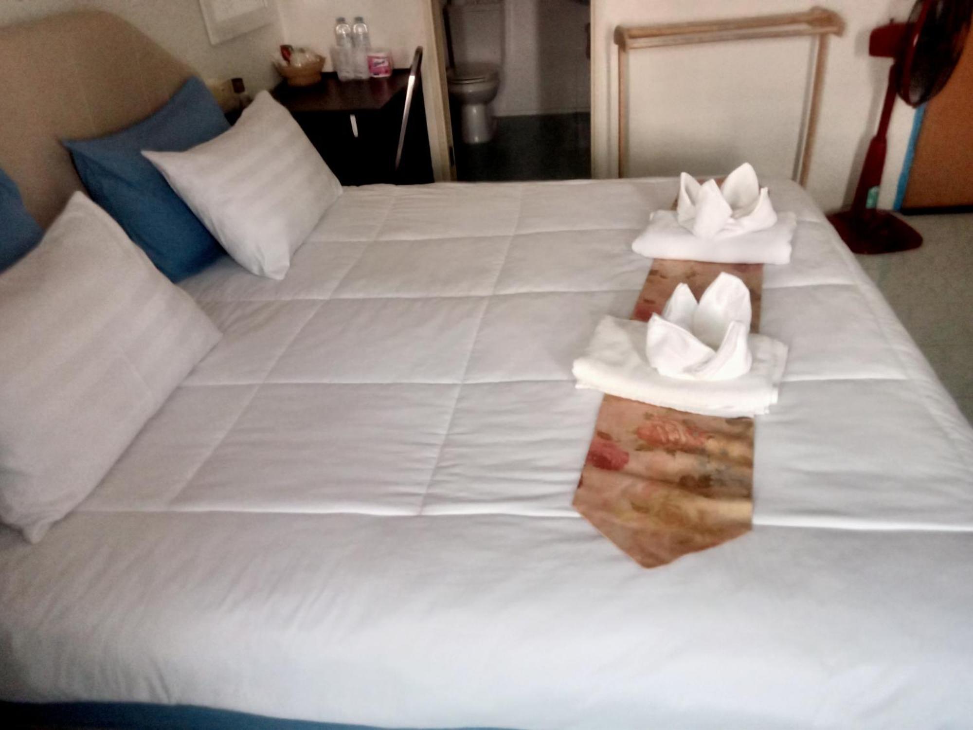 Happy Home Guest House Ban Phe Cameră foto